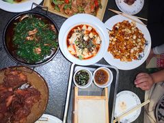 -靠山屯东北农家菜(八龙桥雅苑店)