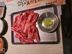 手磨黑胡椒牛肋条-蚂蚁洞·烤肉大营地(上海静安大悦城店)