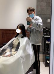 -FRIDAY星期五专业美发沙龙