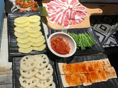 -三国惹火烤肉·中日韩烤肉集合店(百草路店)
