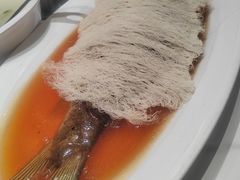 鲤鱼焙面-梅利汴京烤鸭•开封豫菜地标店(东大街店)