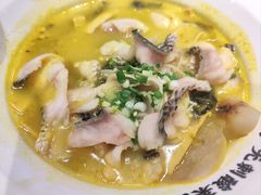 -渝是乎酸菜鱼·川渝小炒(新世界百货望京店)