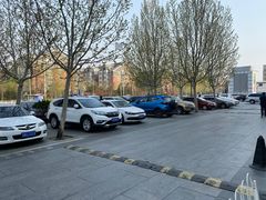 -北京华联万柳购物中心-停车场