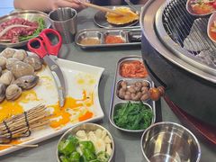 -围炉肉舍•炭烤活鳗•丹东海鲜烤肉(步行街店)