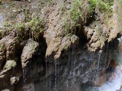 -龙水峡地缝景区