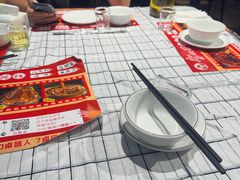 -李双猪·小龙虾·烧烤·羊肉煲(乐山店)