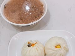 -李与白包子铺(桐梓林店)