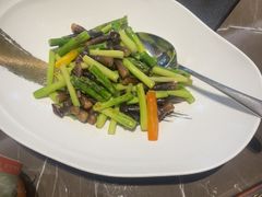 -海派悦庭·海胆烧麦·新融合菜(凯德广场店)