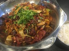 -愉肴麻辣香锅(中北镇店)