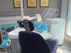 -上海仁爱医院口腔科 · 种植