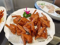 脆皮乳鸽-新南华大酒店(长寿店)
