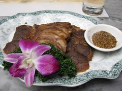 -蔼若春.传承三十年云南菜(金碧公园店)