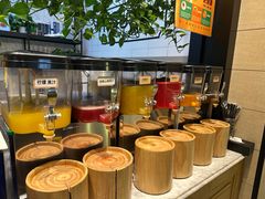 -川骄海鲜自助(王府井奥莱UP TOWN店原世界之花店)