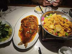 -小凤庭·地道湖北菜武昌鱼·藕汤(38年黄鹤楼店)