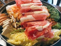 部队锅-MI WU FACTORY米屋美食工厂餐厅(绿地店)