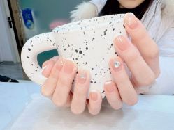 -董小姐日式美甲美睫·皮肤管理