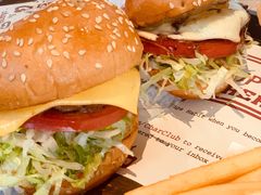 -The Habit Burger Grill 哈比特汉堡(复兴soho店)