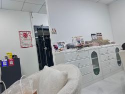 -SZ轻奢自助美甲美睫