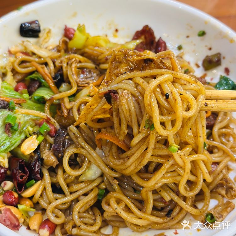 井婉螺蛳粉[25吃瓜]真的好吃