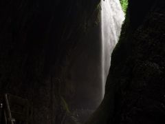 -天坑地缝国家地质公园-停车场