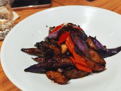 牛肝菌黑蒜烧茄子-一坐一忘云南菜(嘉里中心店)