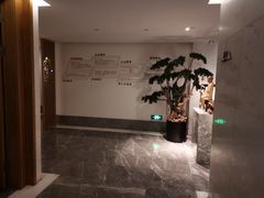 -新盈光·云会所(百丈东路店)