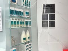 -福奈特洗衣洗鞋(宝华广场店)