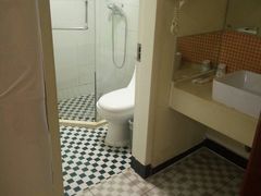 卫生间-7天优品·南京东南大学鼓楼医院店