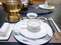 -鼎泰亨·海鲜牛肉餐厅(滨江店)