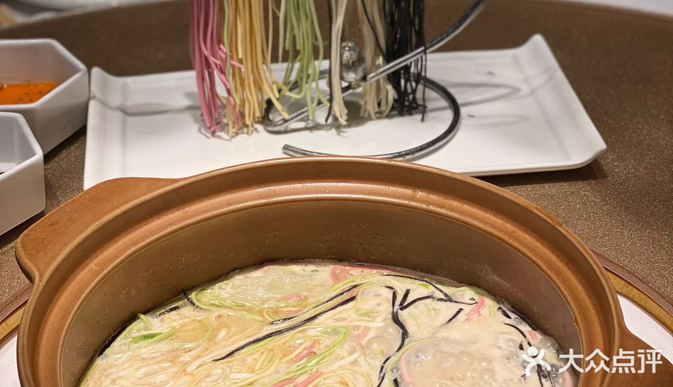 连续4年黑珍珠的鲍鱼火锅，究竟有何高明之处❓