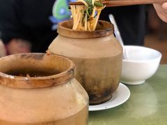 砂锅米线-老滇味