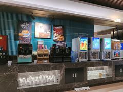 -金马门国际美食百汇(珞喻路店)