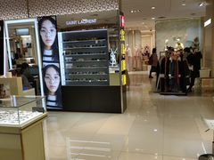 -宝岛眼镜(群光广场店)