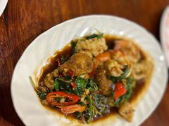 -Dang restaurant (patong phuket)