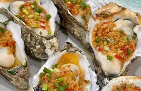 Charcoal-Grilled Large Oysters