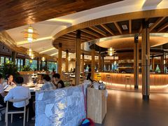 -茅草房·河畔园林火锅