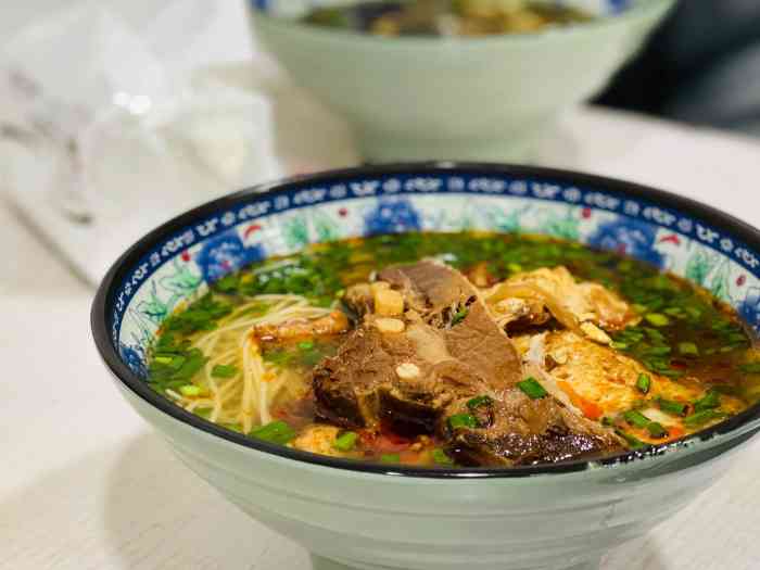 阿五面馆-"进门排队,汤面还是拌面直接和厨房说.一般.