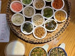 -包整·丝娃娃(一览甲秀楼风景店)