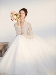 -易摄影婚纱摄影工作室