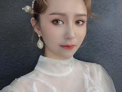 -贺加贝化妆美甲培训学校