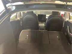 -TESLA 特斯拉(上海太古汇体验店)