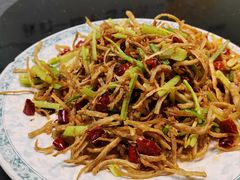 -黑龙江美食城(三角公园店)