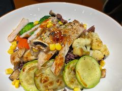 -POKEE VIA&Brunch·维娅(重庆来福士店)