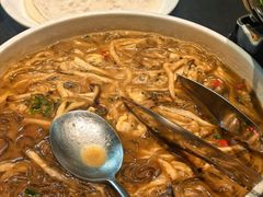 酸萝卜捞粉-开海·红岛海鲜虾水饺(石老人店)