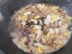 -粘豆包柴火铁锅炖