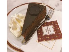 奥地利萨赫蛋糕-Cafe Sacher(WIEN)