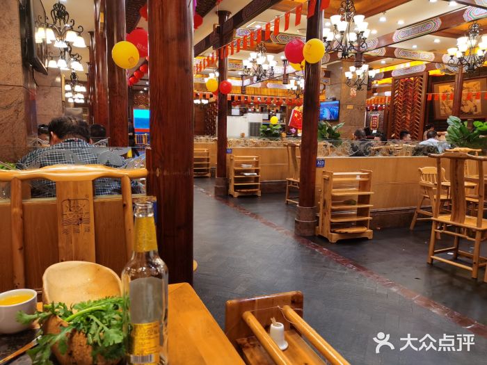 老码头火锅(骡马市店)大堂图片