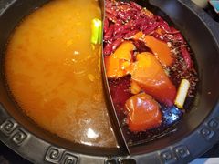 -三个四川人火锅(华联商厦店)