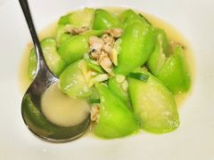 原汤蛤蜊煮广东胜瓜-皇朝会.经典传统粤菜(外滩店)
