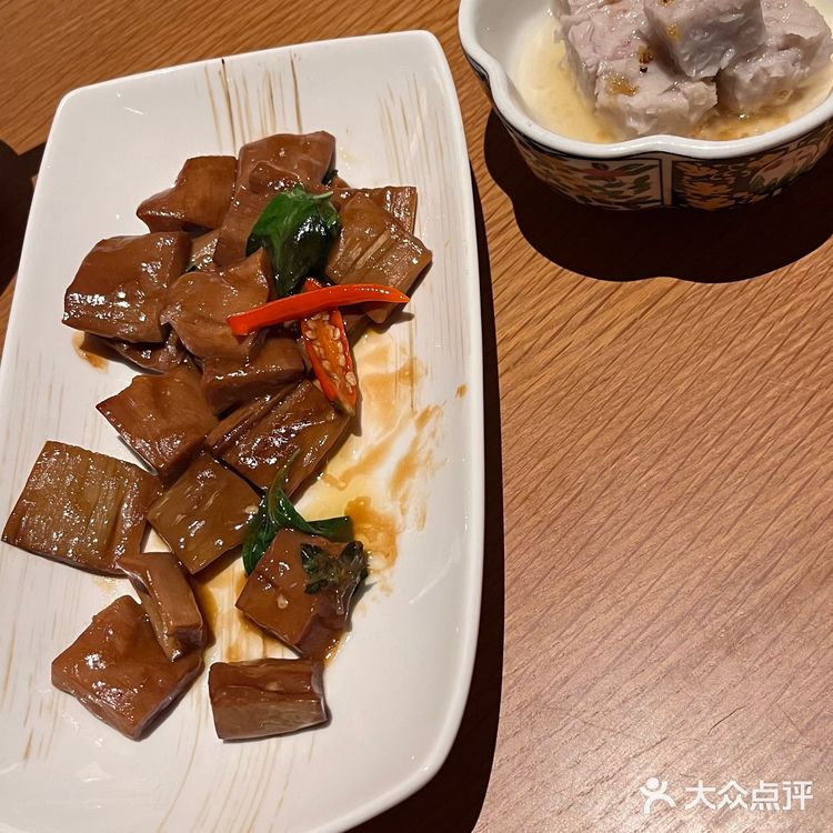 孩子们昨天来过以后今天一听说吃素都高兴地连连赞同